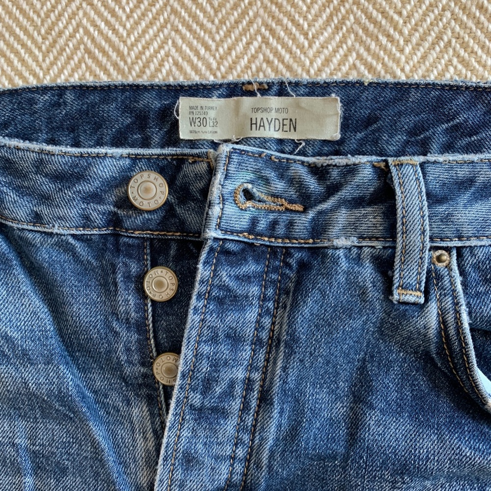 TOPSHOP Soft Moto Mom Girlfriend Jean in Hayden